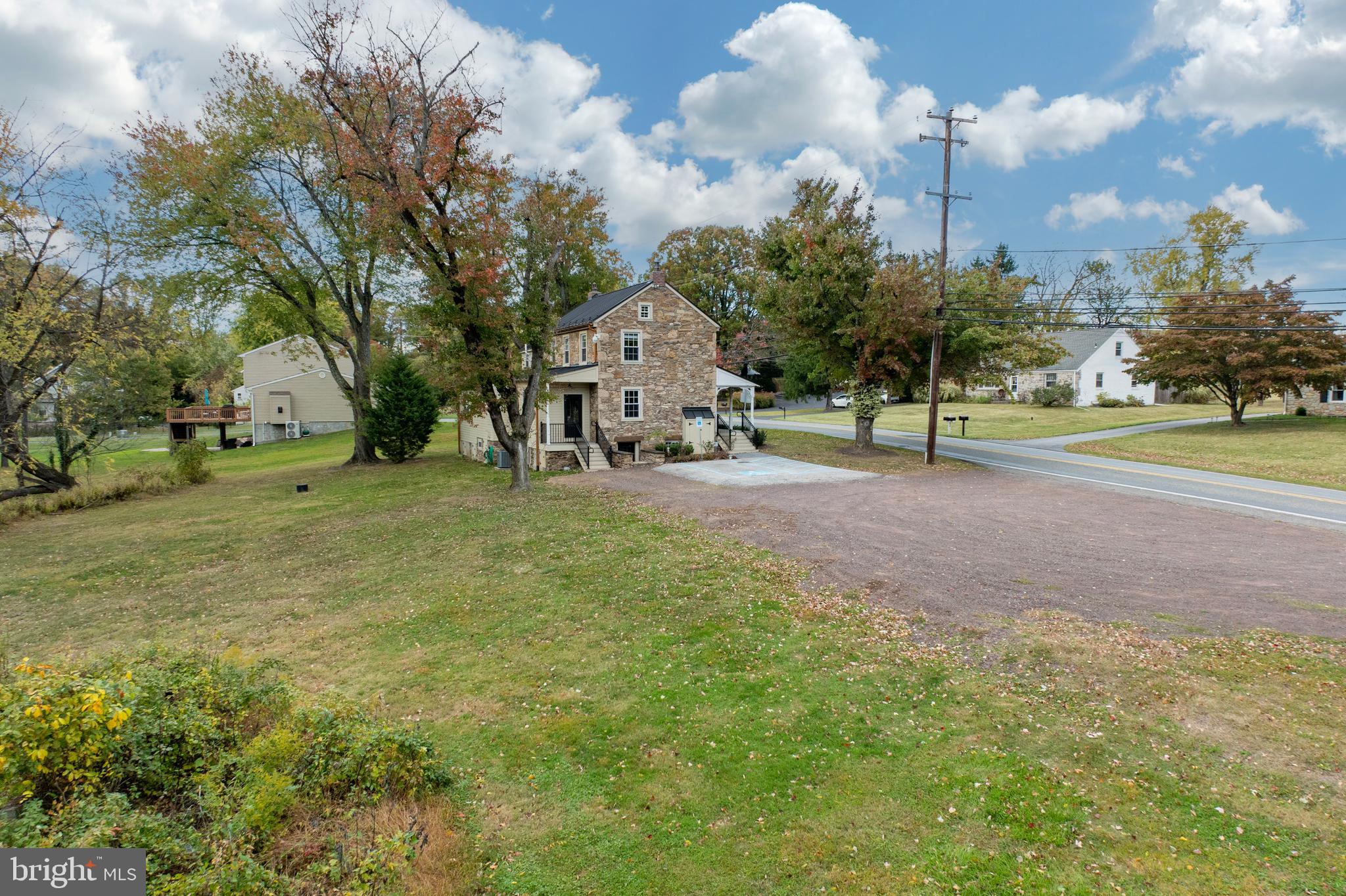 26 Ridge Road Phoenixville, PA 19460 - Photo 58 of 64 side/rear yard with parking