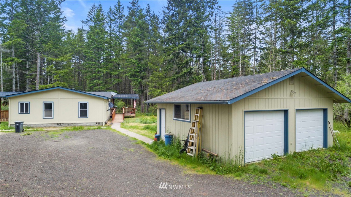 6741 Northeast Elfendahl Pass Road Belfair, WA 98528 - Photo 4 of 32 Gallery Image 4
