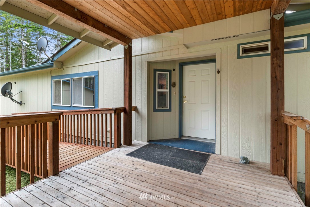 6741 Northeast Elfendahl Pass Road Belfair, WA 98528 - Photo 6 of 32 Gallery Image 6