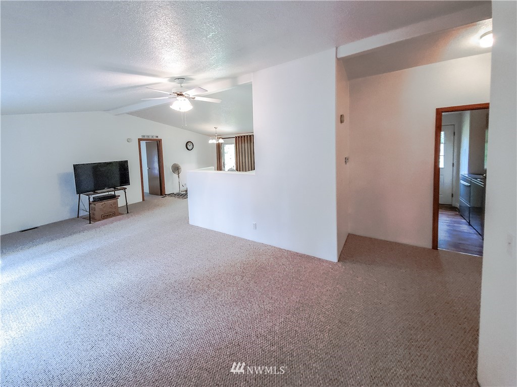 6741 Northeast Elfendahl Pass Road Belfair, WA 98528 - Photo 7 of 32 Gallery Image 7