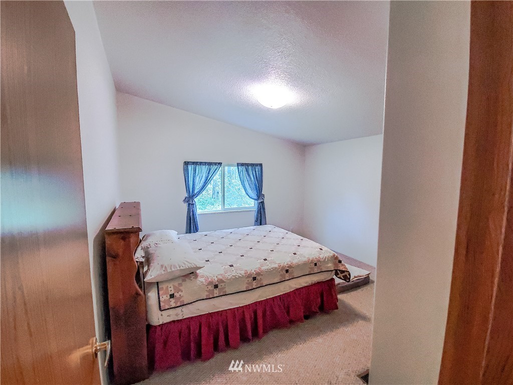 6741 Northeast Elfendahl Pass Road Belfair, WA 98528 - Photo 10 of 32 Gallery Image 10