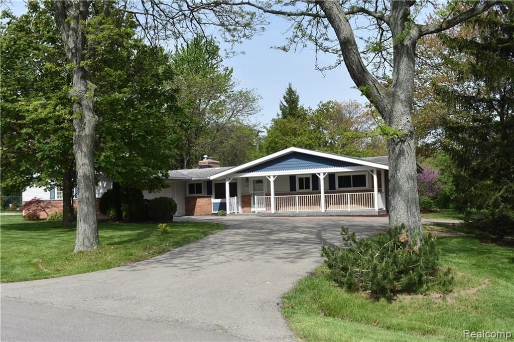 38 Bellarmine Drive Rochester, MI 48309 - Photo 1 of 22