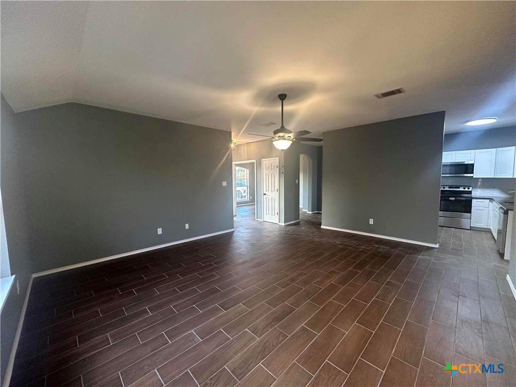 6108 Temora Loop Killeen, TX 76549 - Photo 3 of 16