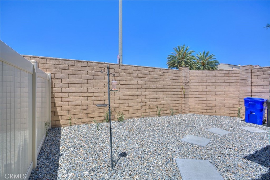 202 Bonita Lane Rialto, CA 92376 - Photo 38 of 43