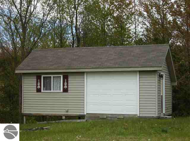 8682 Keystone Road Whittemore, MI 48770 - Photo 8 of 9 1754212-7.JPG