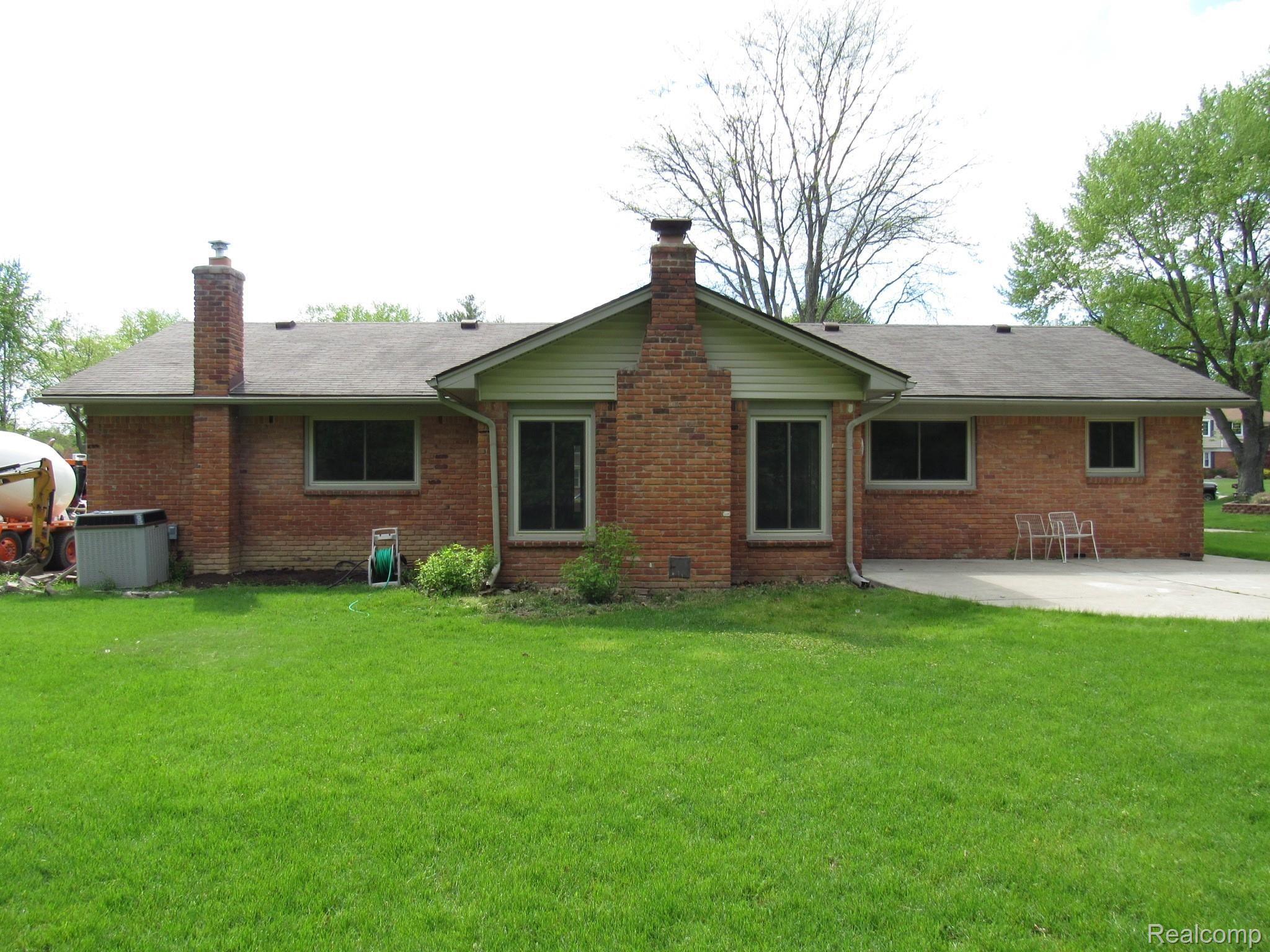 802 Bridgestone Drive Rochester, MI 48309 - Photo 3 of 37 802 BRIDGESTONE ROCHESTER HILLS (16).JPG