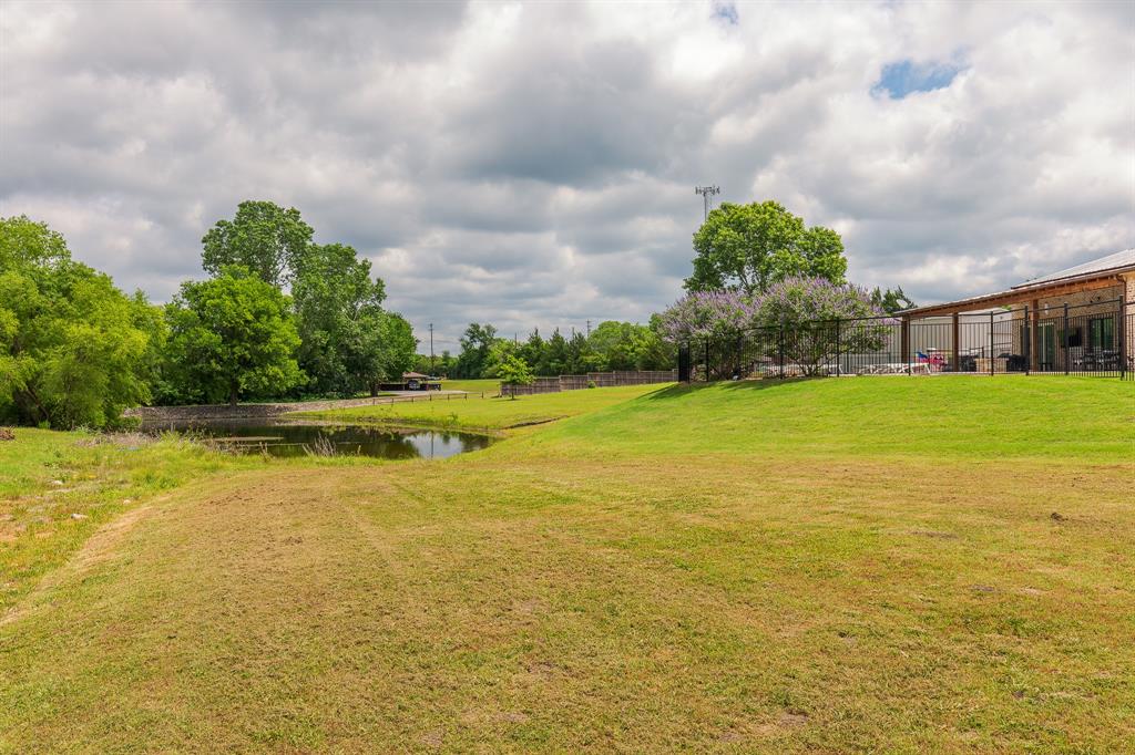 1305 North John Douglas Road Van Alstyne, TX 75495 - Photo 7 of 40