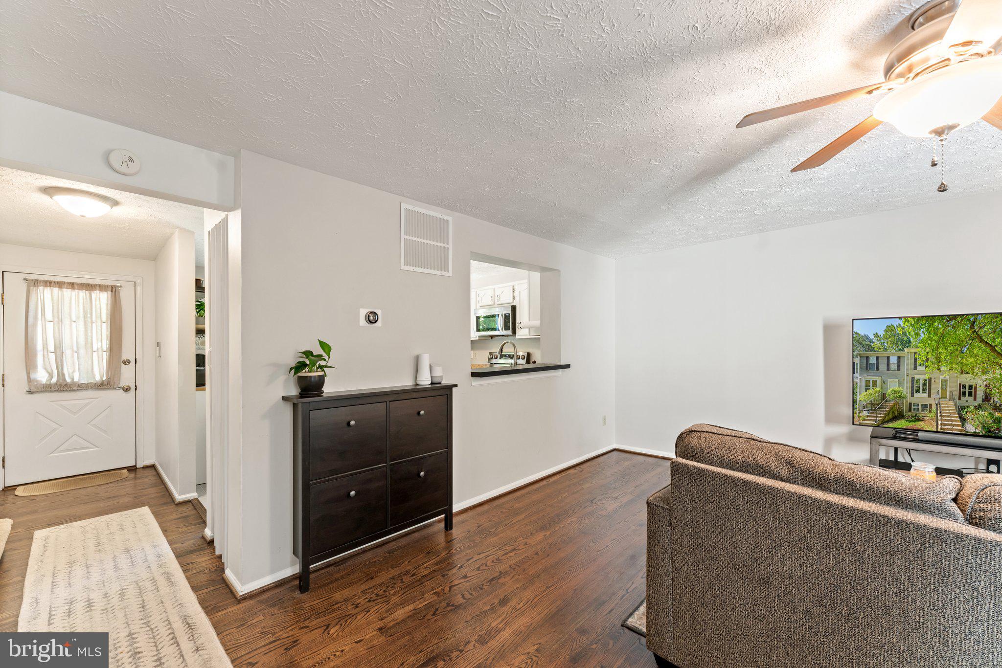 11017 Barton Hill Court Reston, VA 20191 - Photo 13 of 39