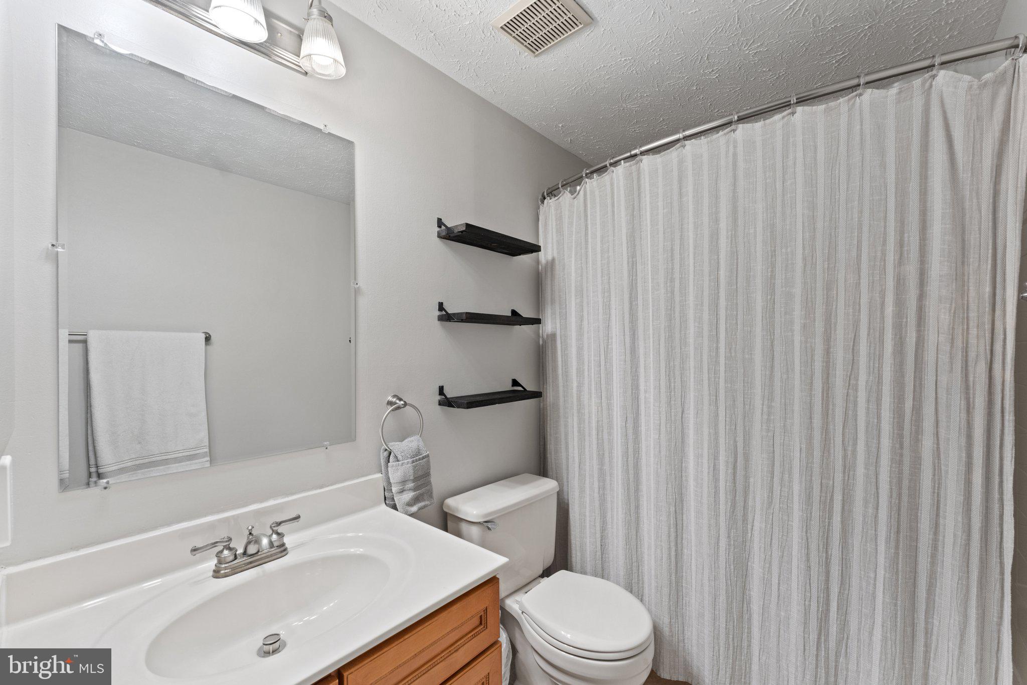 11017 Barton Hill Court Reston, VA 20191 - Photo 22 of 39