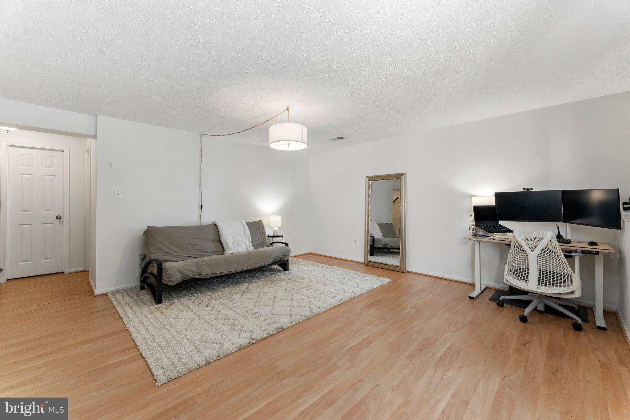 11017 Barton Hill Court Reston, VA 20191 - Photo 30 of 39