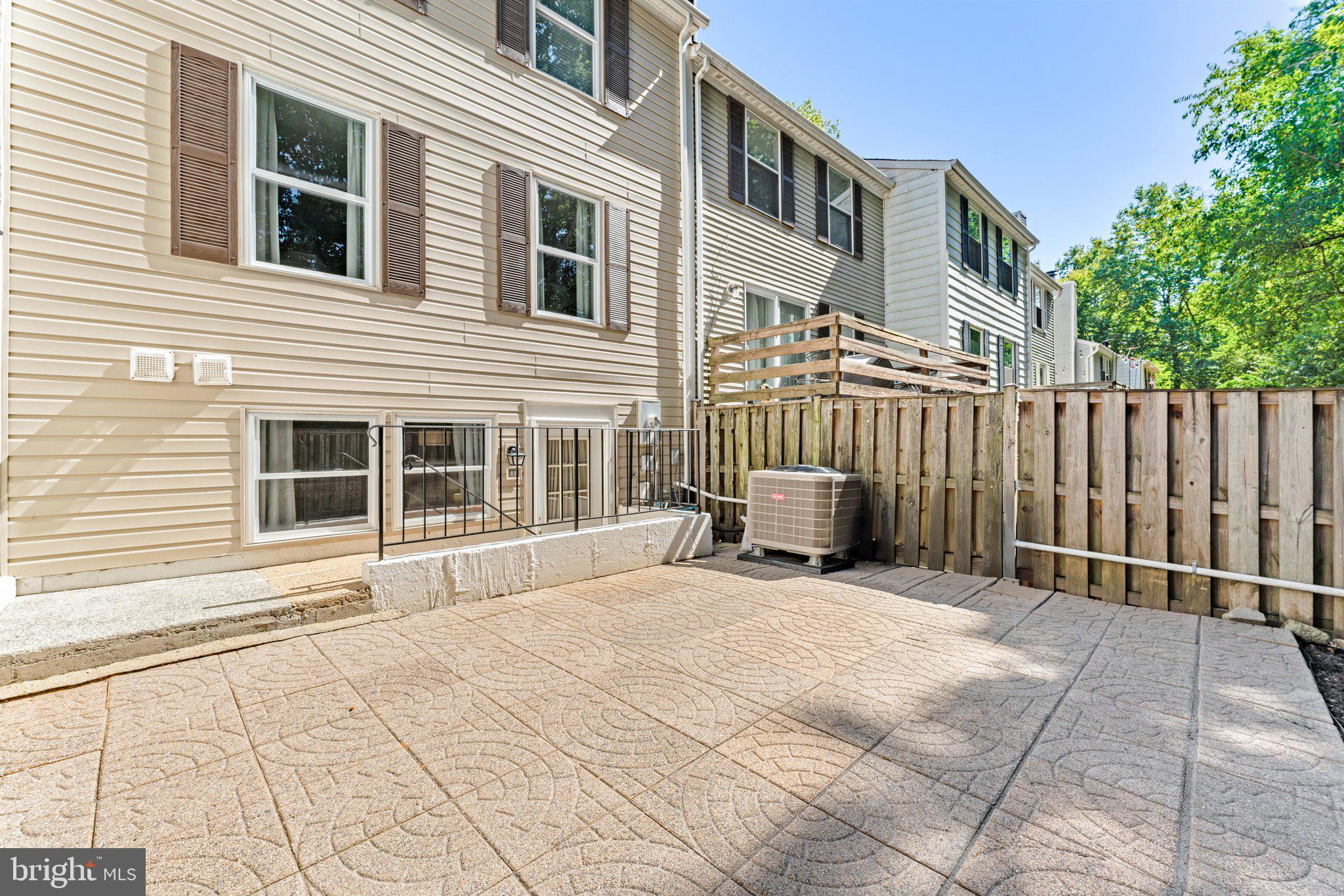 11017 Barton Hill Court Reston, VA 20191 - Photo 3 of 39