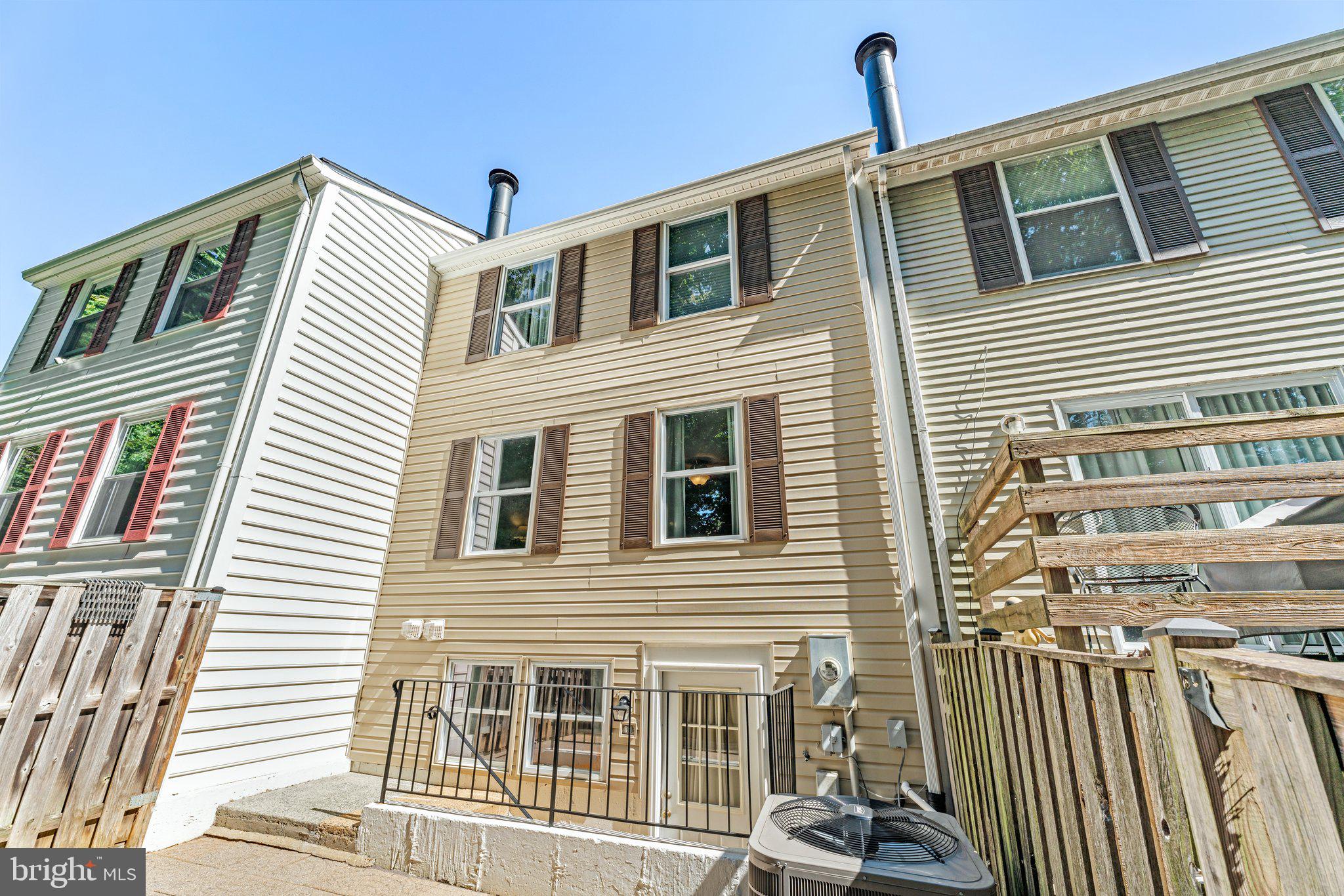11017 Barton Hill Court Reston, VA 20191 - Photo 37 of 39