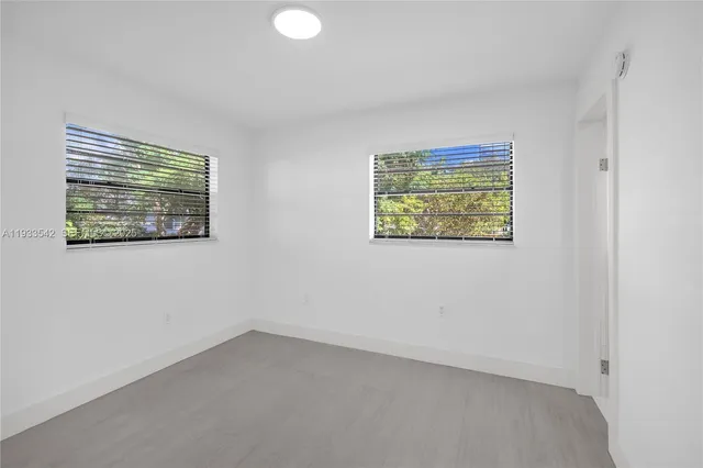 $3,200 | 3265 Virginia Street, Unit 19, Miami, FL 33133