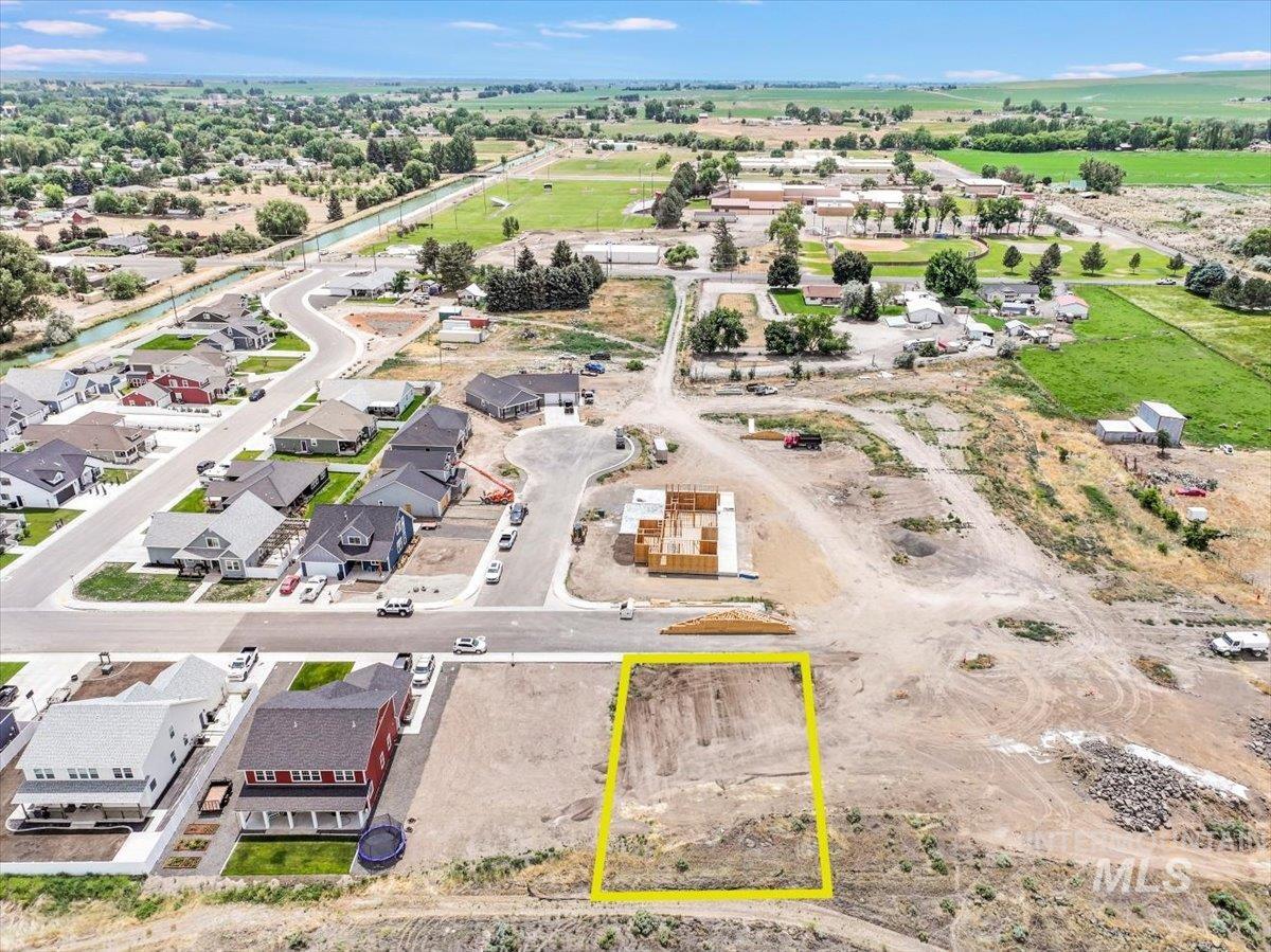 1018 Liberty Street Gooding, ID 83330 - Photo 11 of 18 Aerial view of residential area with property boundaries highlighted
