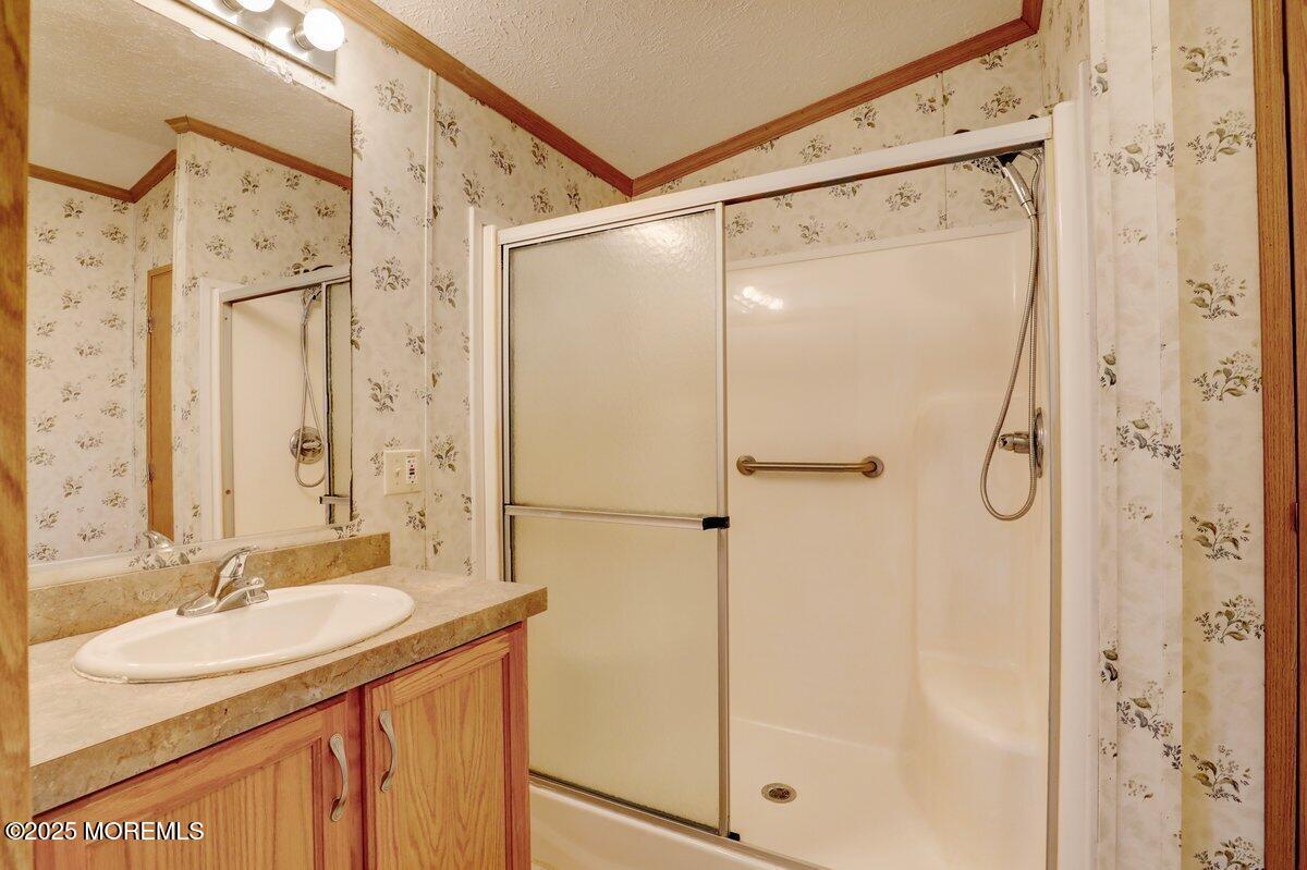 64 Antonia Drive Jackson, NJ 08527 - Photo 19 of 32 Primary Bathroom