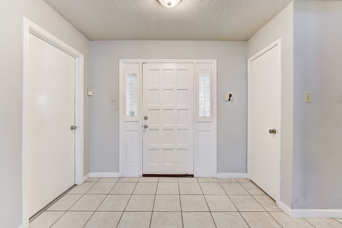 16134 Beechnut Street Houston, TX 77083 - Photo 7 of 50