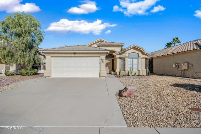 $2,400 | 2508 East Paraiso Drive, Phoenix, AZ 85024