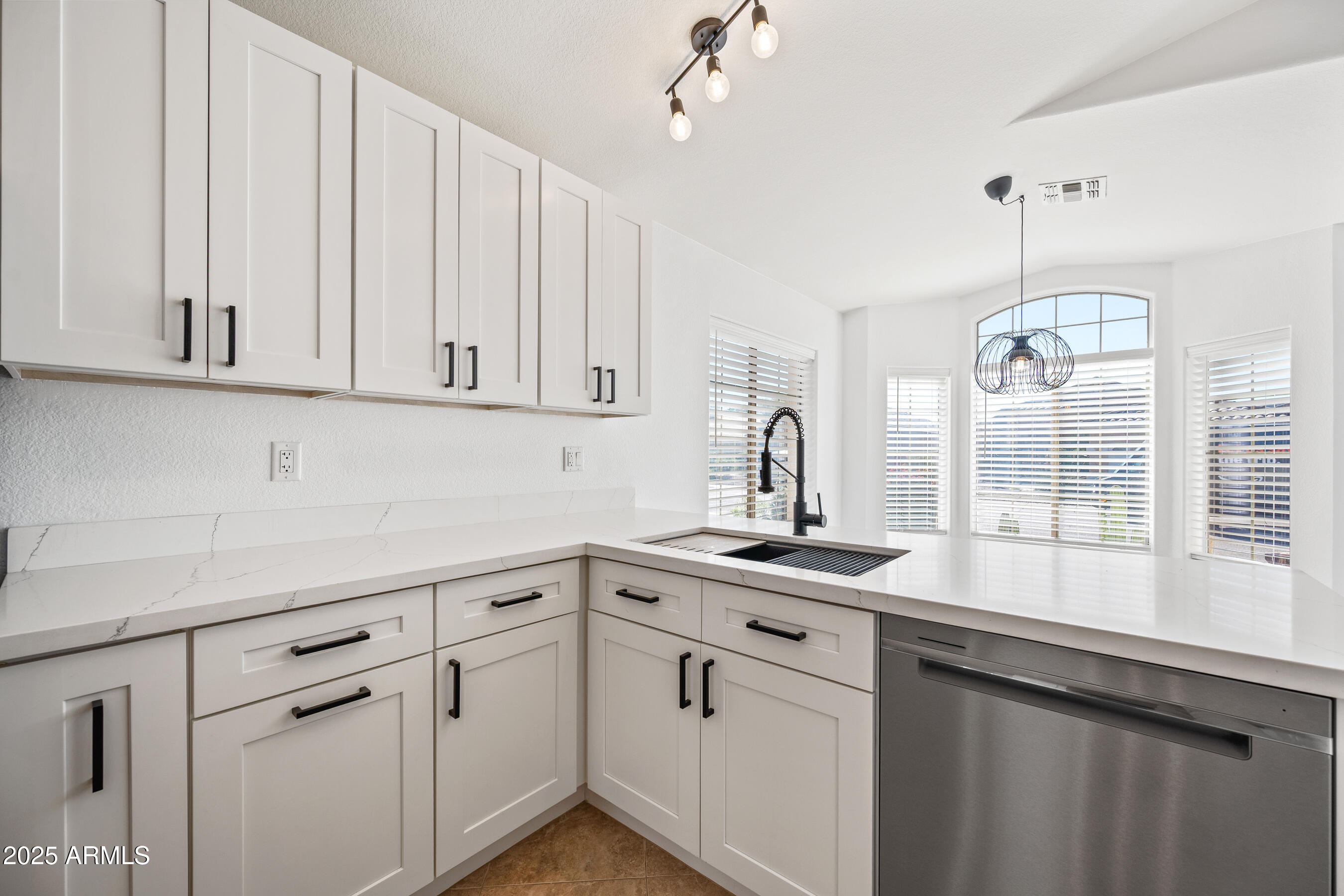 2508 East Paraiso Drive Phoenix, AZ 85024 - Photo 9 of 26 9-2508EPD-ocupix-