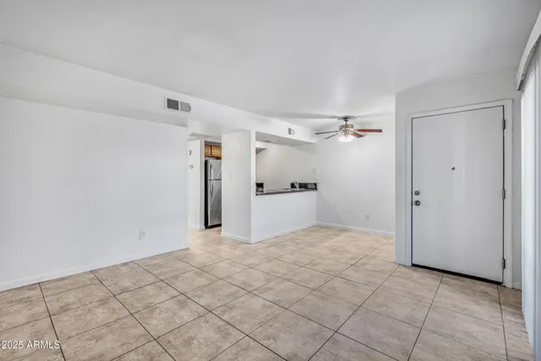 $179,500 | 1241 North 48th Street, Unit 114, Phoenix, AZ 85008