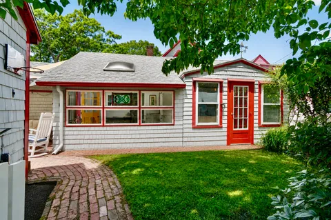 $1,075,000 | 21 Butler Avenue, Oak Bluffs, MA 02557