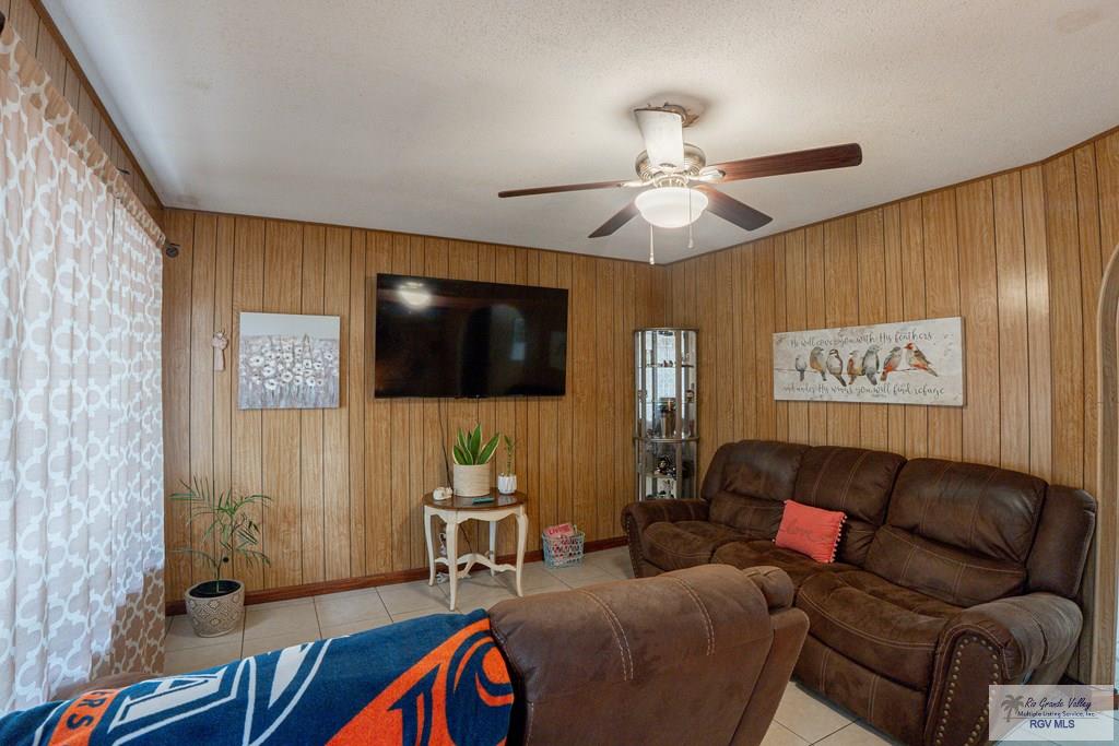 425 South Reynolds Rio Hondo, TX 78583 - Photo 6 of 25