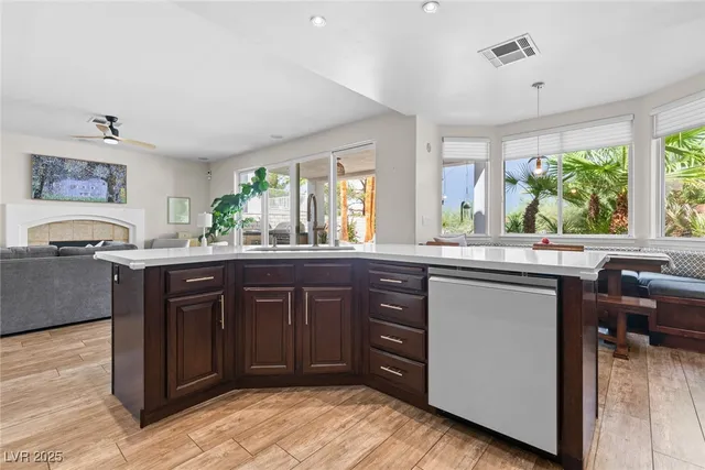 $1,140,000 | 174 Wentworth Drive, Henderson, NV 89074