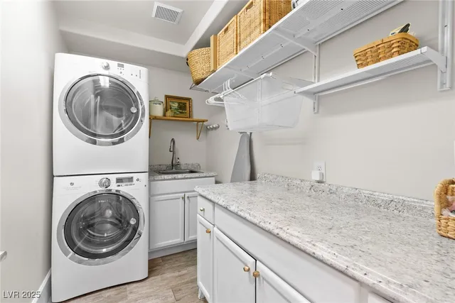 $1,140,000 | 174 Wentworth Drive, Henderson, NV 89074