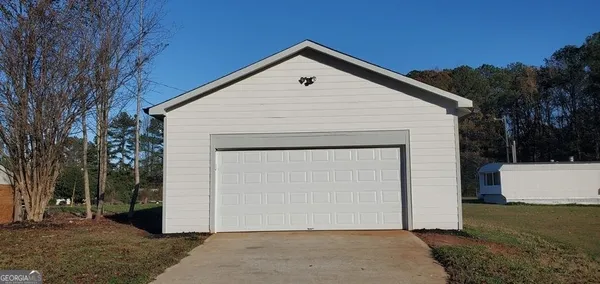 $2,000 | 2625 Sharpsburg McCollum Road, Newnan, GA 30265