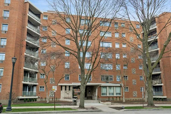 $149,999 | 1860 Sherman Avenue, Unit 4SW, Evanston, IL 60201