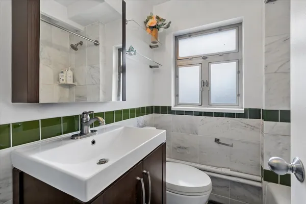 $149,999 | 1860 Sherman Avenue, Unit 4SW, Evanston, IL 60201