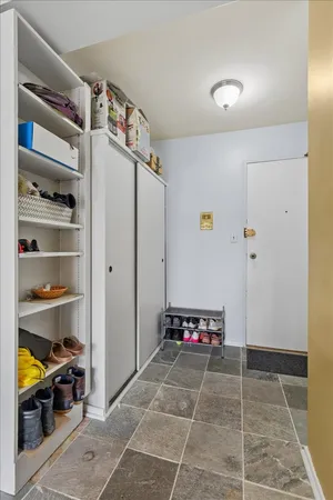 $149,999 | 1860 Sherman Avenue, Unit 4SW, Evanston, IL 60201