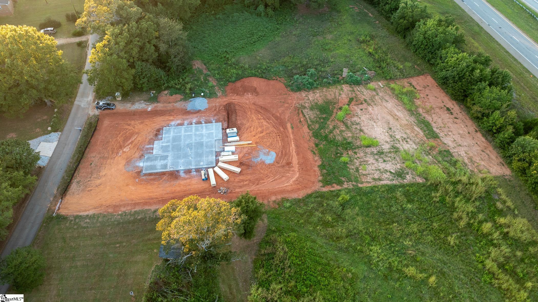 419 Griffin Road Piedmont, SC 29673 - Photo 3 of 25