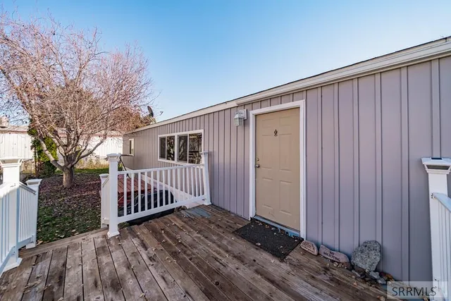 $95,000 | 2374 North Pinewood Drive, Idaho Falls, ID 83401