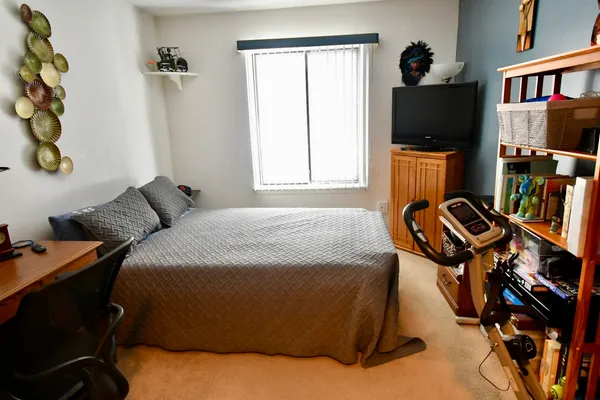 $179,999 | 18424 Kedzie Avenue, Unit 2A, Homewood, IL 60430