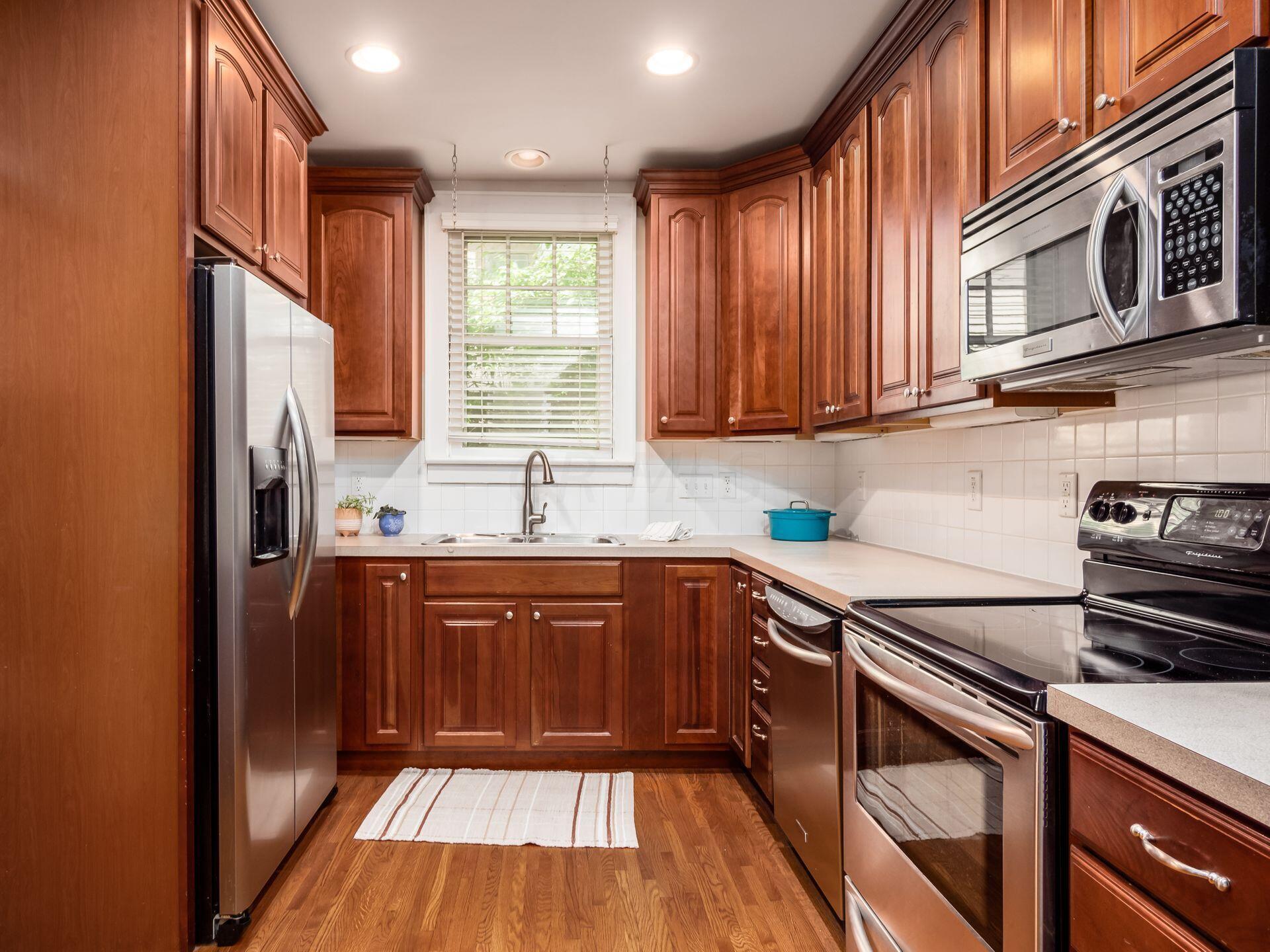 240 North Ardmore Road Bexley, OH 43209 - Photo 18 of 72 Kitchen