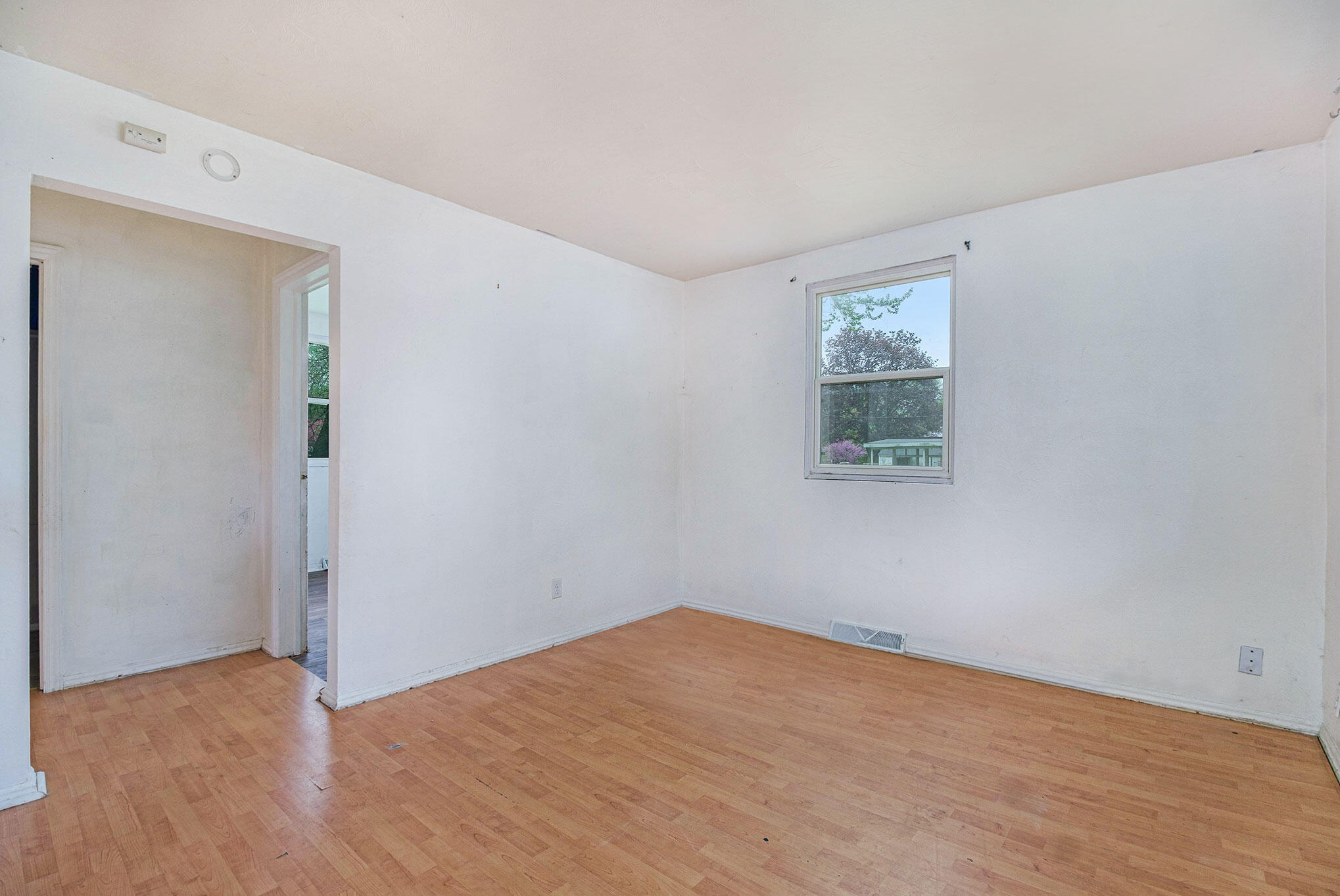 622 South Constantine Street Three Rivers, MI 49093 - Photo 5 of 20 DSCF6568