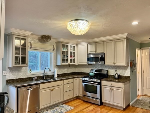 19 Robinette Road Stoughton, MA 02072 - Photo 2 of 28 Gallery Image 2