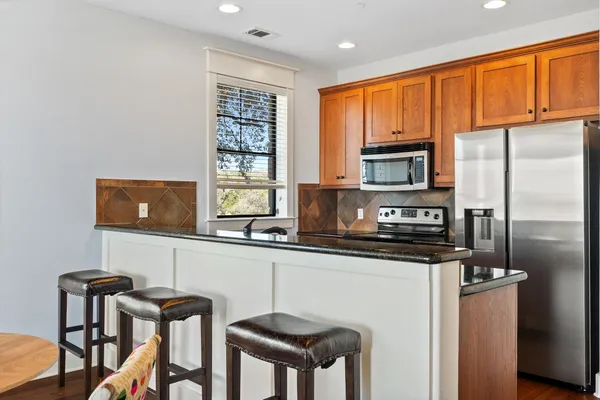 $350,000 | 6608 Lantern View Drive, Unit 102, Jonestown, TX 78645