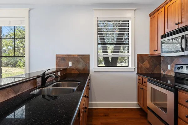$350,000 | 6608 Lantern View Drive, Unit 102, Jonestown, TX 78645