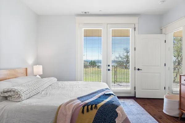 $350,000 | 6608 Lantern View Drive, Unit 102, Jonestown, TX 78645