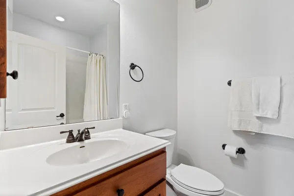 $350,000 | 6608 Lantern View Drive, Unit 102, Jonestown, TX 78645