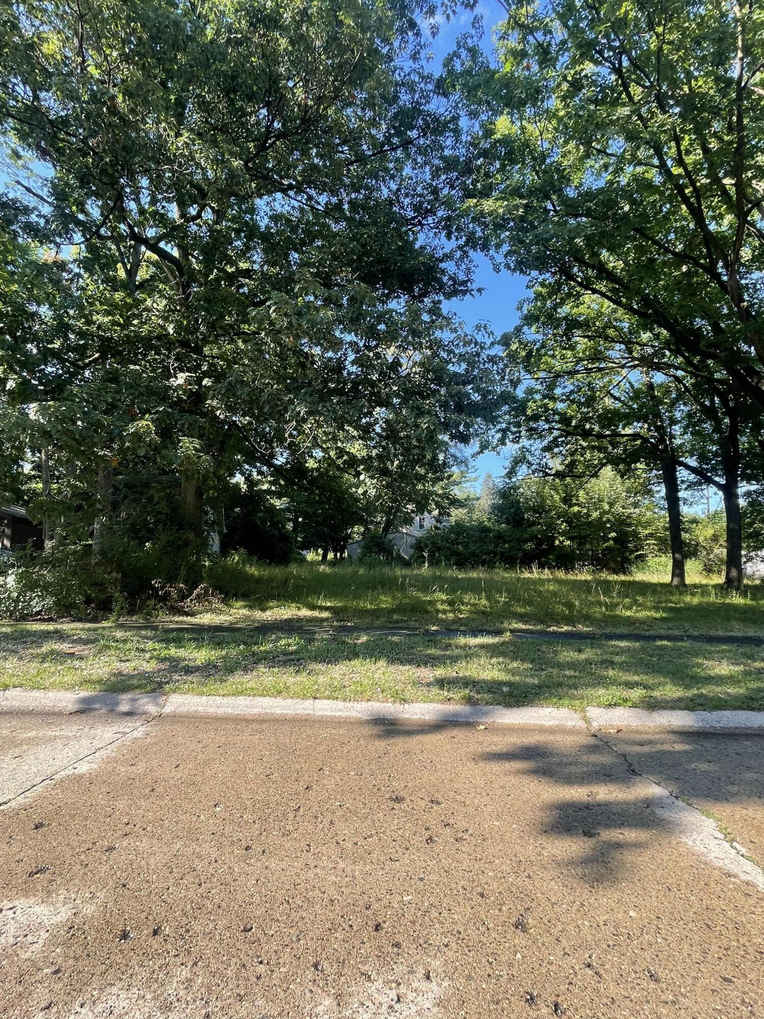 3301 Center Road Flint, MI 48506 - Photo 1 of 4 IMG_0085