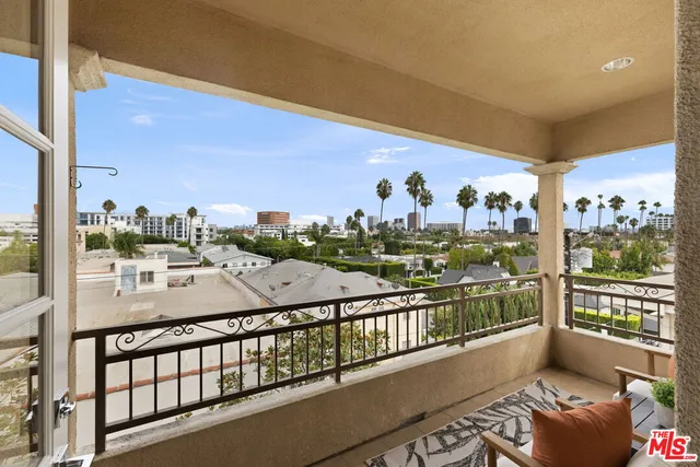 $1,995,000 | 432 South Willaman Drive, Unit 401, Los Angeles, CA 90048