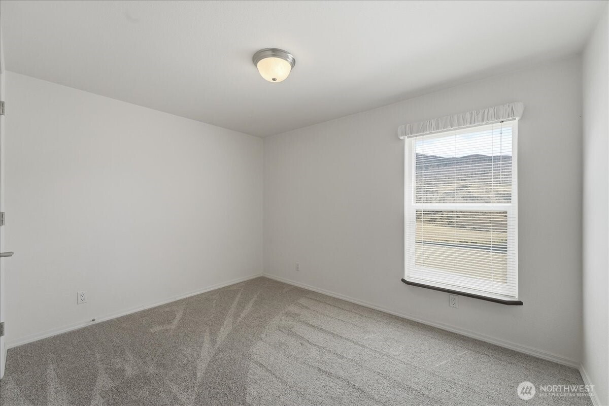109 Hugo Road Chelan, WA 98816 - Photo 38 of 40