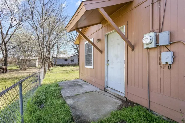 $1,250 | 916 8th Street Northwest, Paris, TX 75460