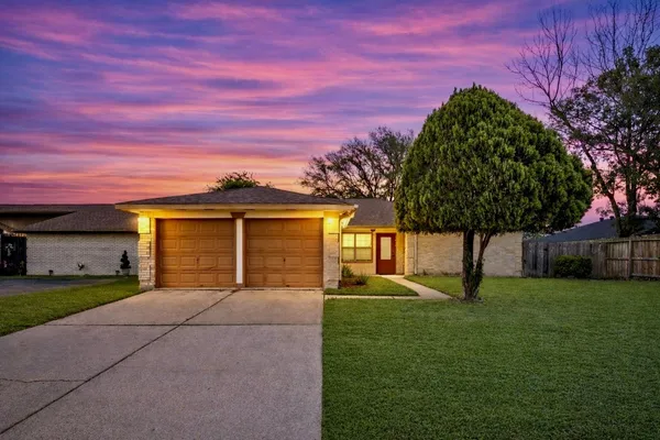 $2,300 | 1418 Pennygent Lane, Channelview, TX 77530