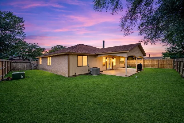 $2,300 | 1418 Pennygent Lane, Channelview, TX 77530