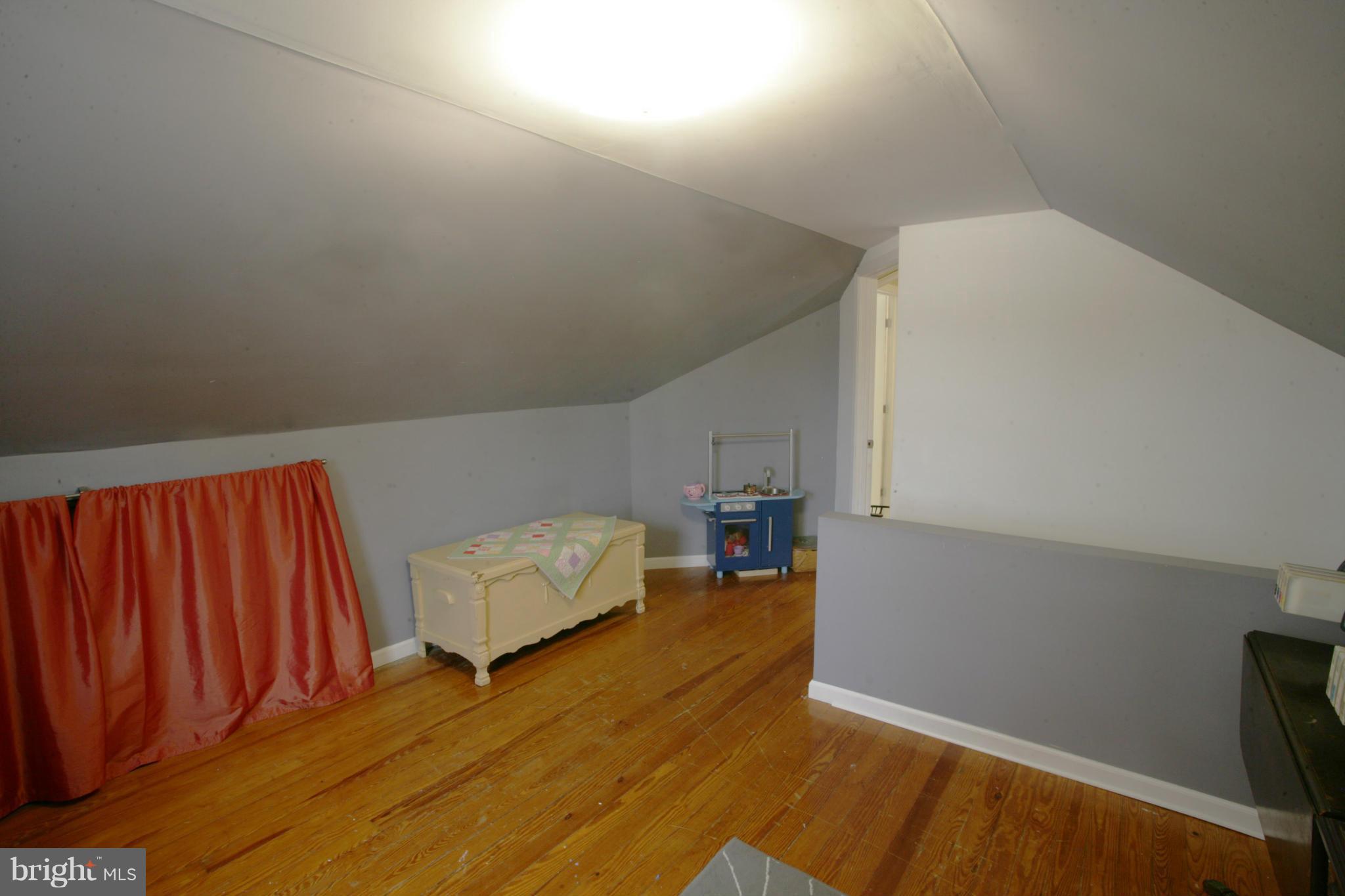 28 Summerfield Road Baltimore, MD 21207 - Photo 15 of 24 Family Room