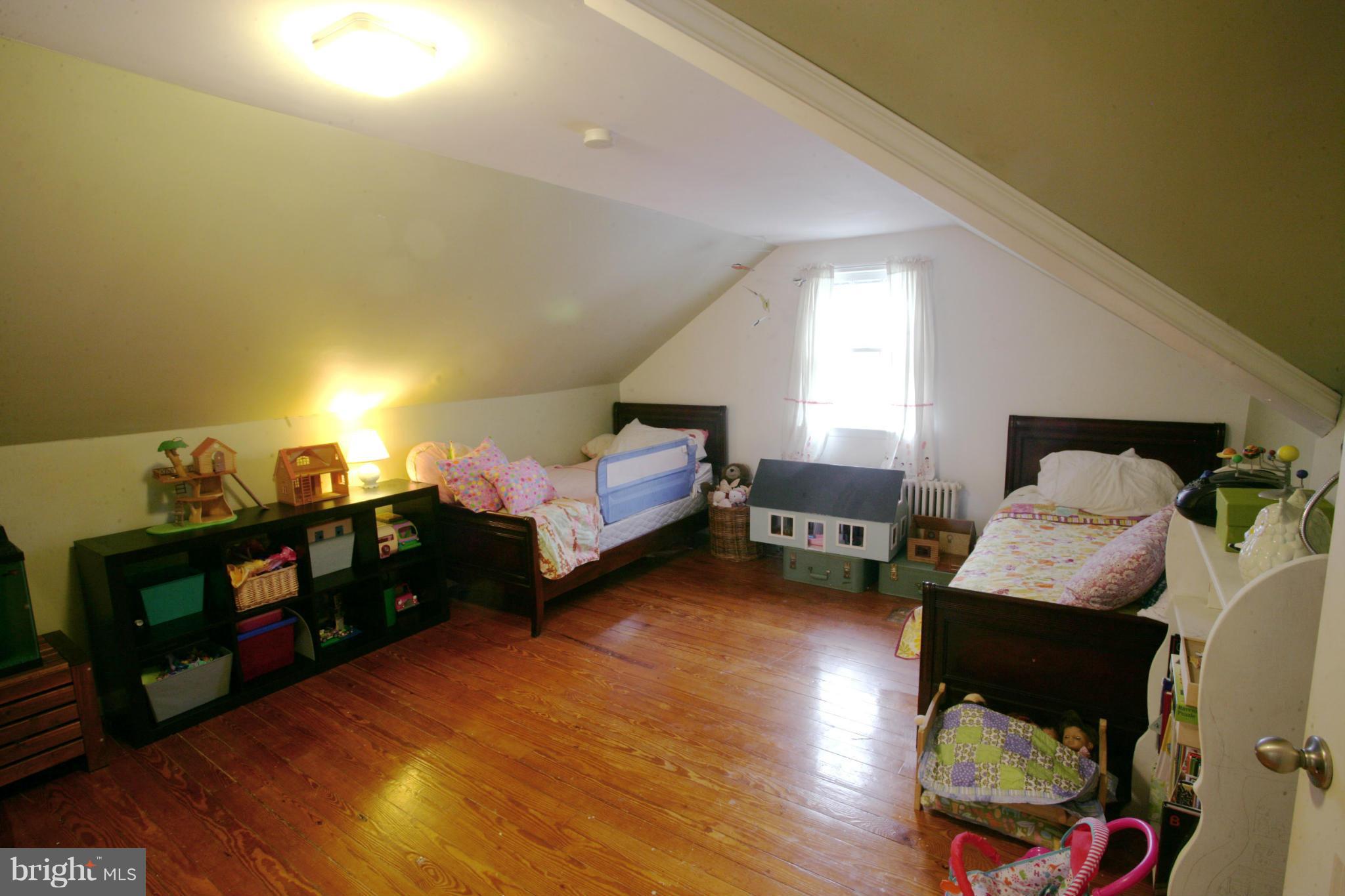 28 Summerfield Road Baltimore, MD 21207 - Photo 16 of 24 Bedroom (Master)