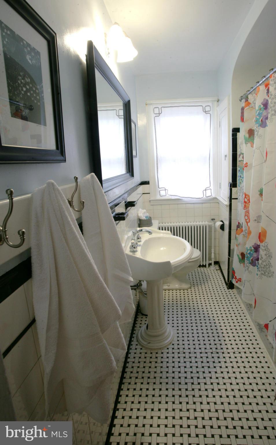 28 Summerfield Road Baltimore, MD 21207 - Photo 10 of 24 Bath